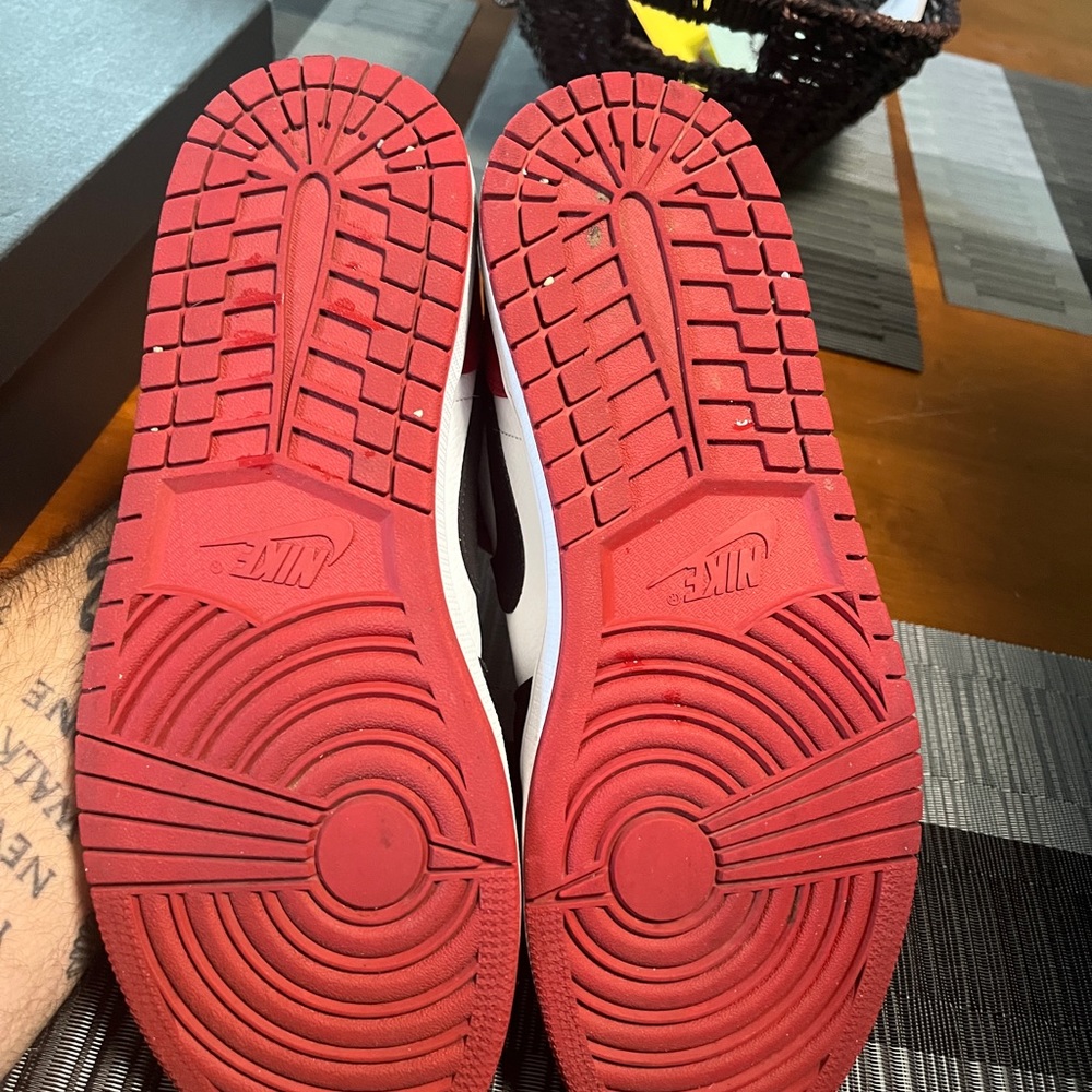 Jordan Sneakers Black Red White - Picture 7 of 7